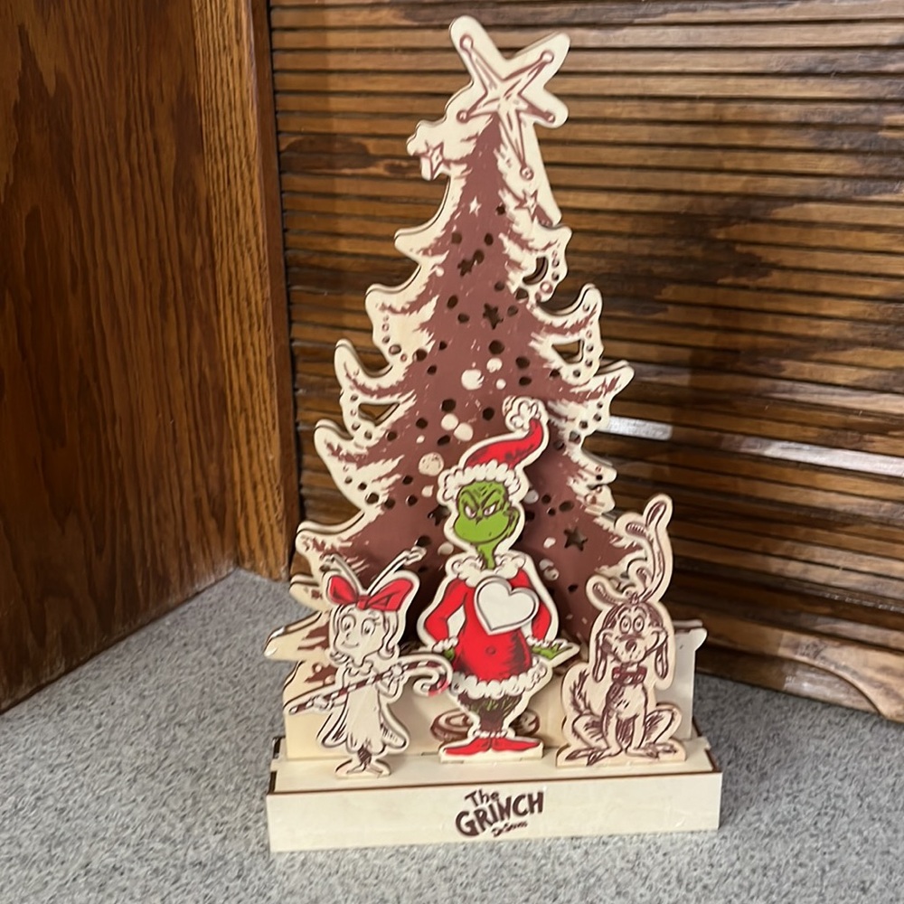 Dept 56 The Grinch Dr. Seuss Light Up Wood Christmas Tree
